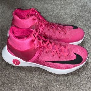 Nike KD trey 5 (breast cancer) edition